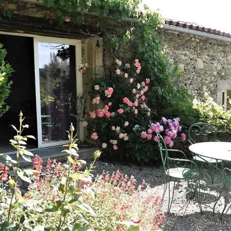 Les Jardins De Lumiere Bed and breakfast