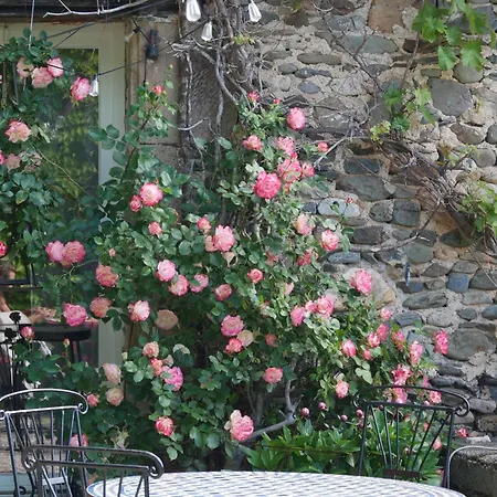 Les Jardins De Lumiere Bed and breakfast