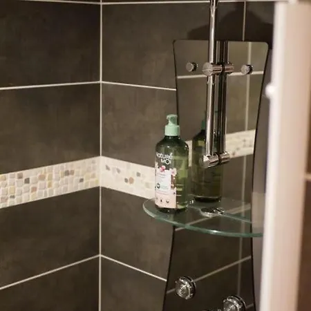 Les Jardins De Lumiere Oda ve Kahvaltı 4*